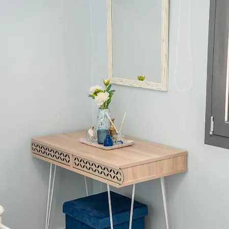 Frank's Place - Private Parking