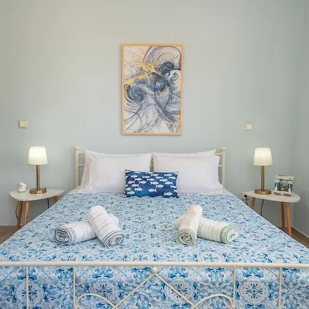 Frank's Place - Private Parking Argostoli (Kefalonia)