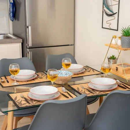 Frank's Place - Private Parking Hébergement de vacances