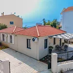 Frank's Place - Private Parking Semesterbostad Argostoli (Kefalonia)
