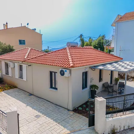 Frank's Place - Private Parking Tatil Evi Argostolion